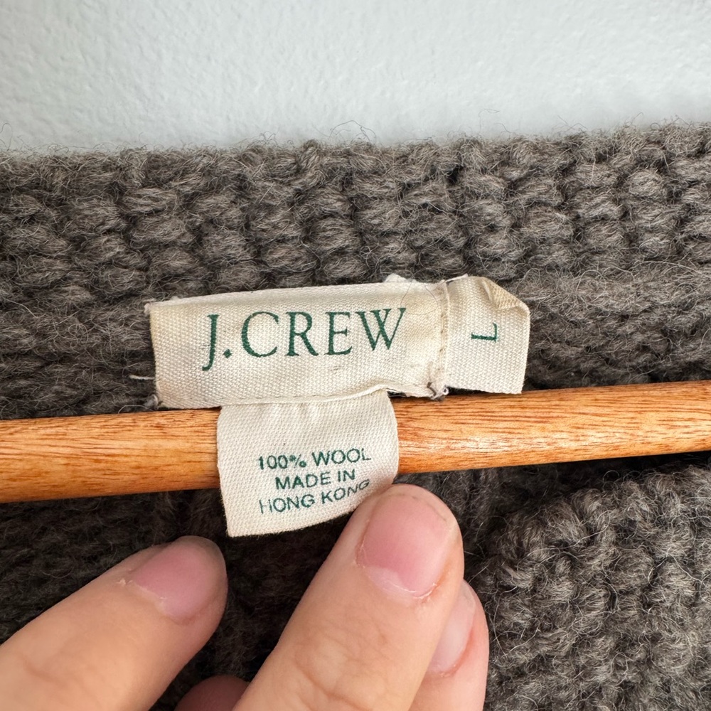 100% Wool Brown Cable Knit Sweater - Picture 2 of 4